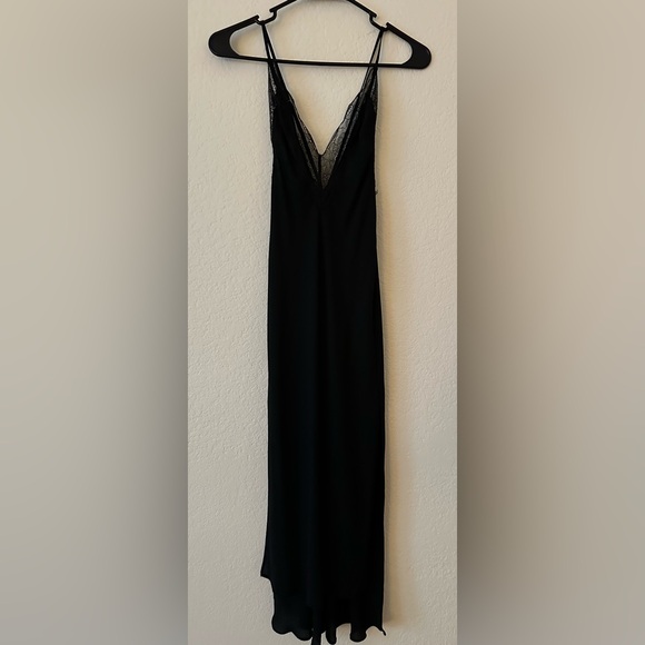 🆕Victoria's Secret Black Lace Slip Dress✨🖤🩰👛 - Picture 2 of 7